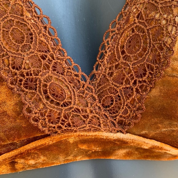 Velvet and Lace Trim Halter top Bralette - Picture 6 of 11